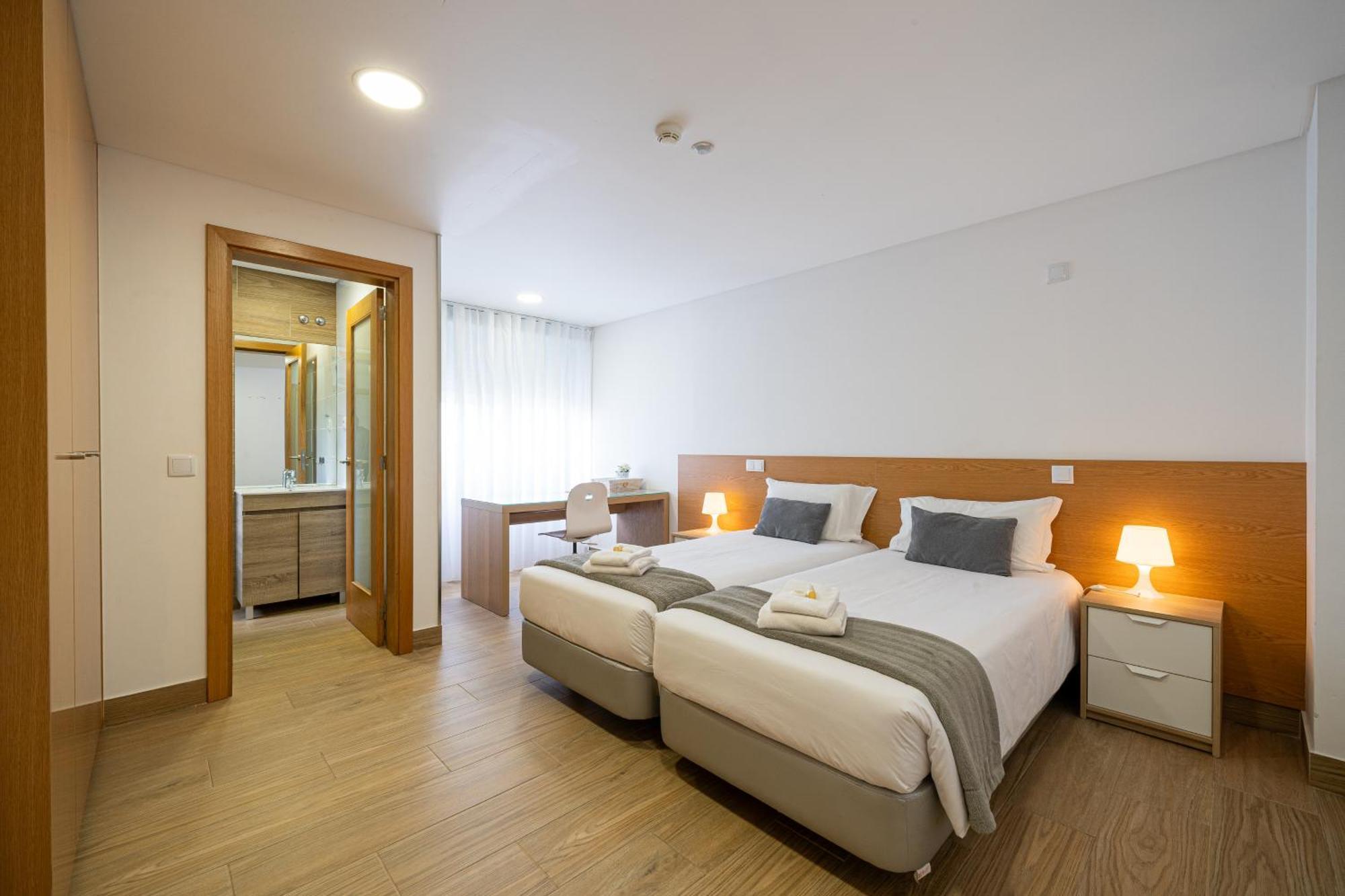 Central Suites 3 Сан-Жуан-да-Мадейра Экстерьер фото