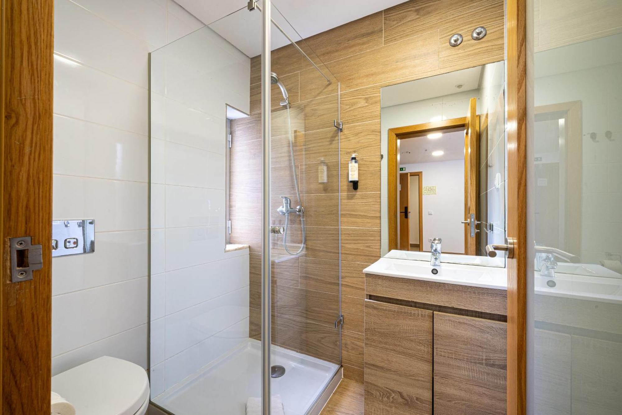 Central Suites 3 Сан-Жуан-да-Мадейра Экстерьер фото